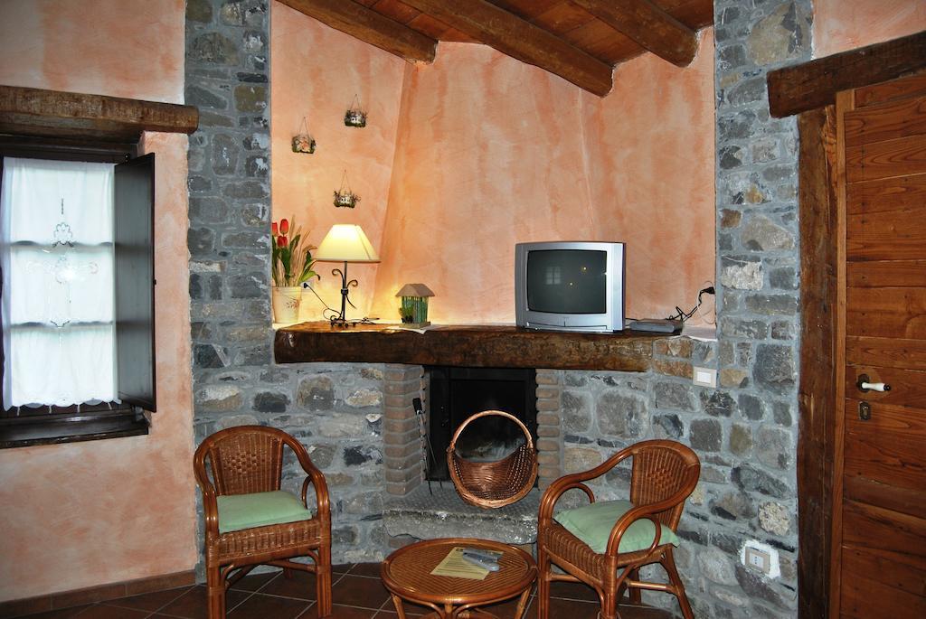 Bed and Breakfast Le Macine Del Confluente Бадалукко Экстерьер фото