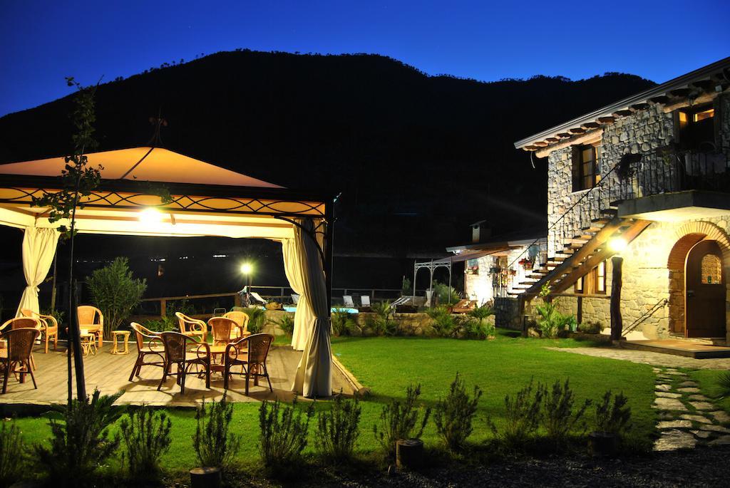 Bed and Breakfast Le Macine Del Confluente Бадалукко Экстерьер фото